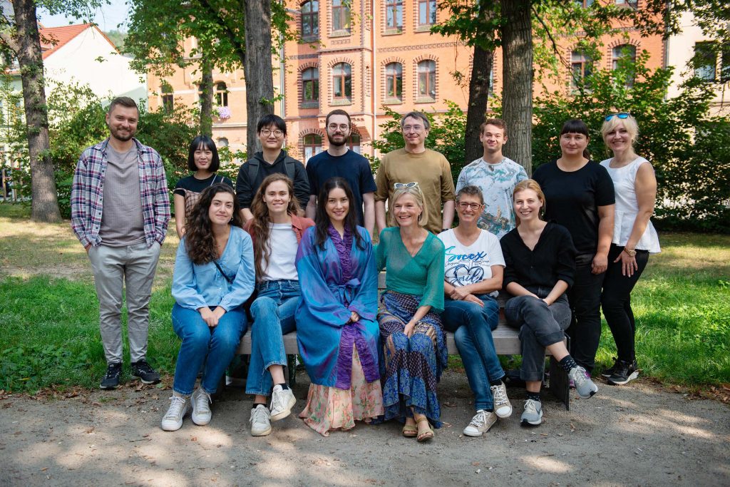 Einige der neuen Theatermitarbeiterinnen und -mitarbeiter